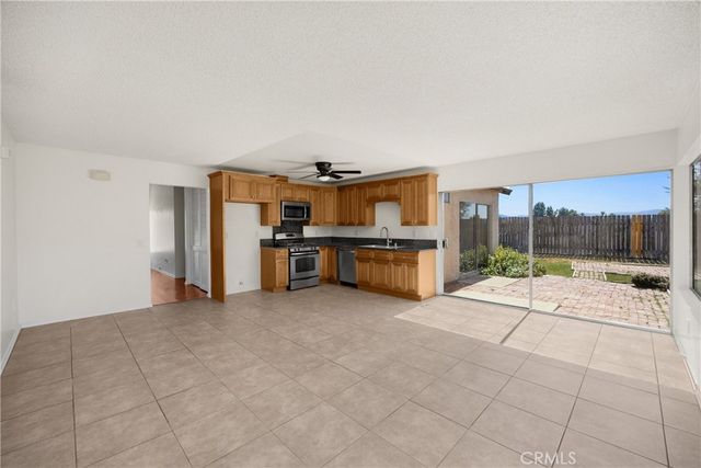 989 Oakdale, Corona, CA 92878