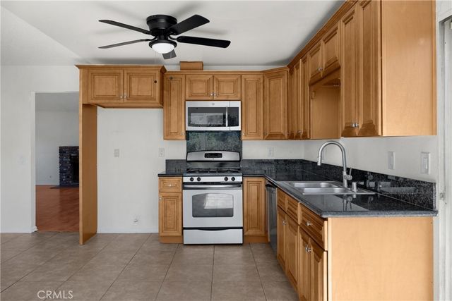 989 Oakdale, Corona, CA 92878