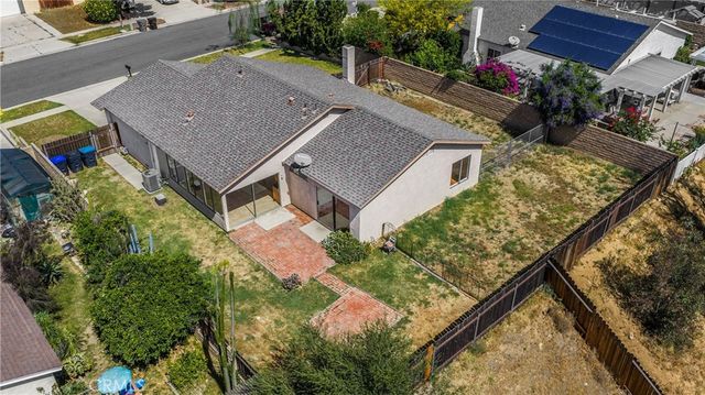 989 Oakdale, Corona, CA 92878