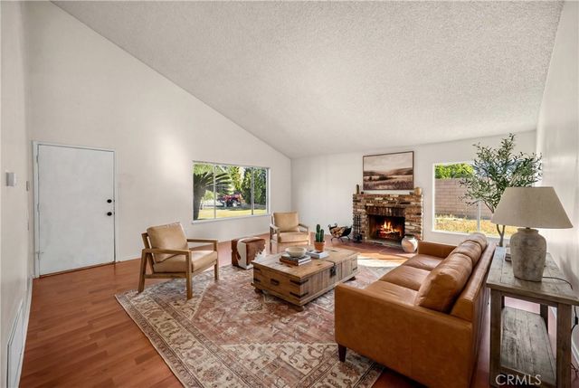 989 Oakdale, Corona, CA 92878