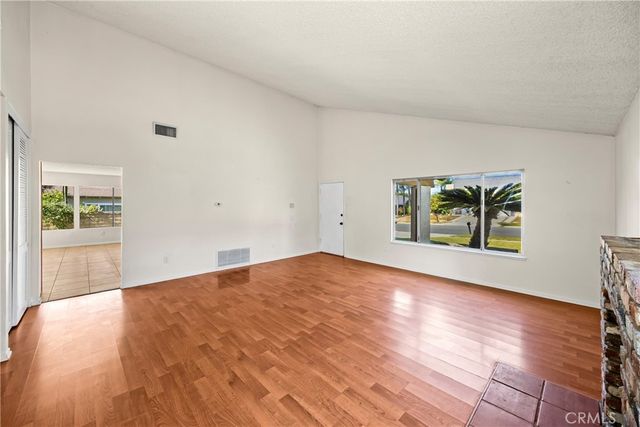 989 Oakdale, Corona, CA 92878