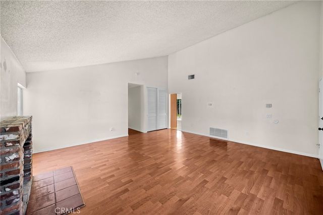 989 Oakdale, Corona, CA 92878