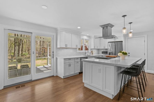 208 Wildflower Lane, Fairfield, CT 06824