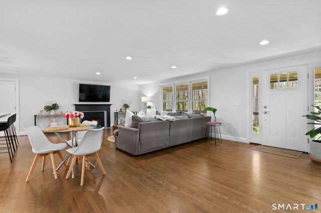 208 Wildflower Lane, Fairfield, CT 06824