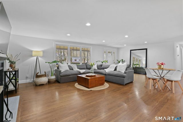 208 Wildflower Lane, Fairfield, CT 06824