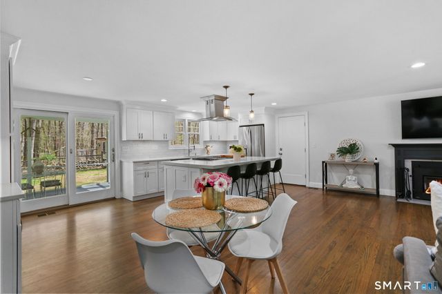 208 Wildflower Lane, Fairfield, CT 06824