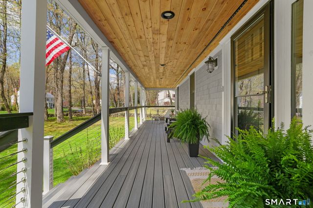 208 Wildflower Lane, Fairfield, CT 06824