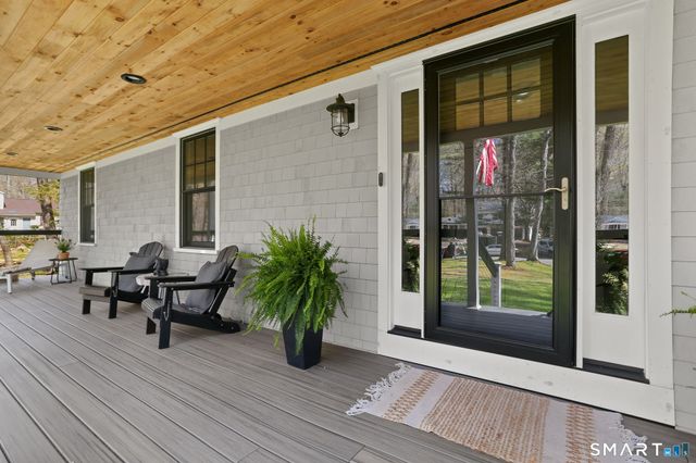 208 Wildflower Lane, Fairfield, CT 06824