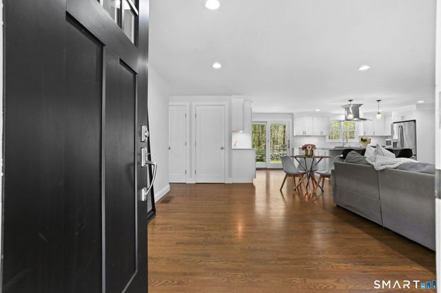 208 Wildflower Lane, Fairfield, CT 06824