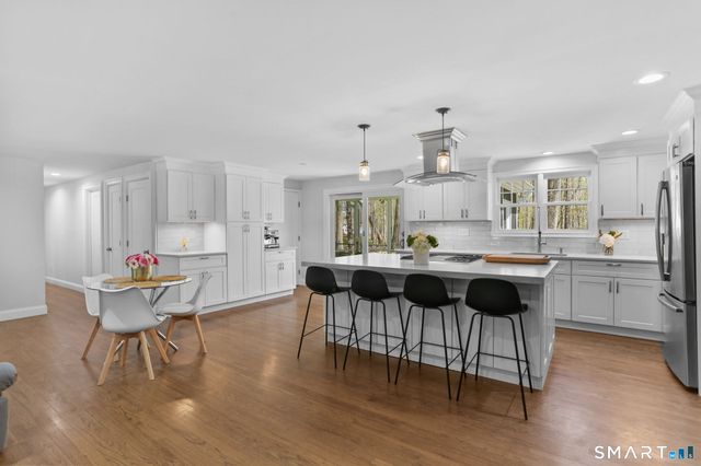 208 Wildflower Lane, Fairfield, CT 06824