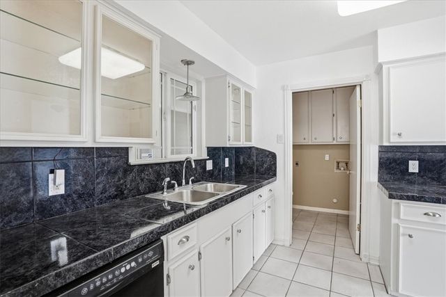 7106 Taos Dr, Corpus Christi, TX 78413