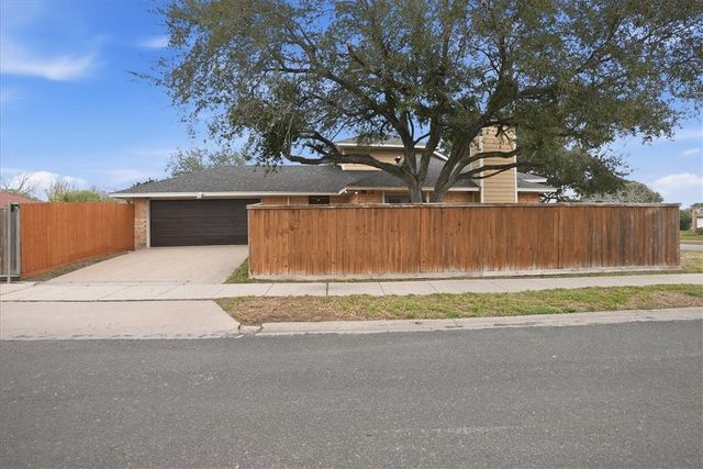 7106 Taos Dr, Corpus Christi, TX 78413