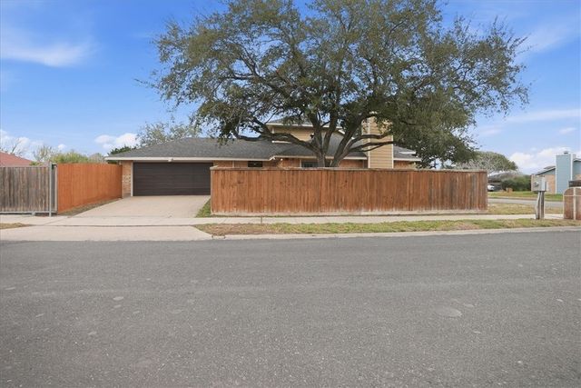 7106 Taos Dr, Corpus Christi, TX 78413