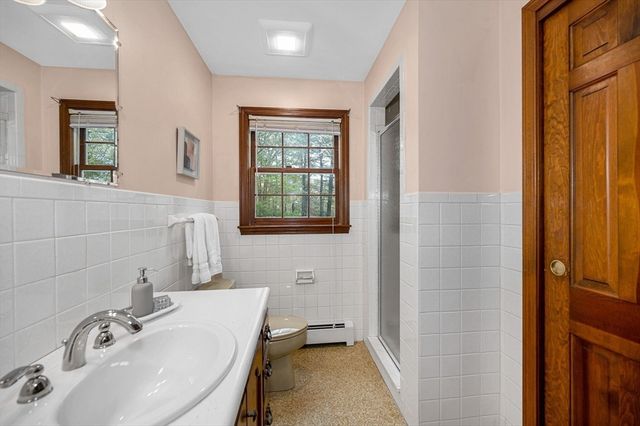 385 N Broadway, Haverhill, MA 01832
