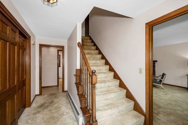 385 N Broadway, Haverhill, MA 01832