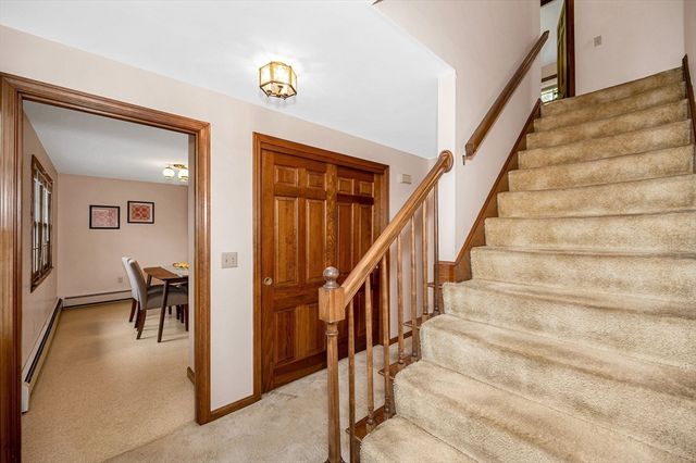 385 N Broadway, Haverhill, MA 01832