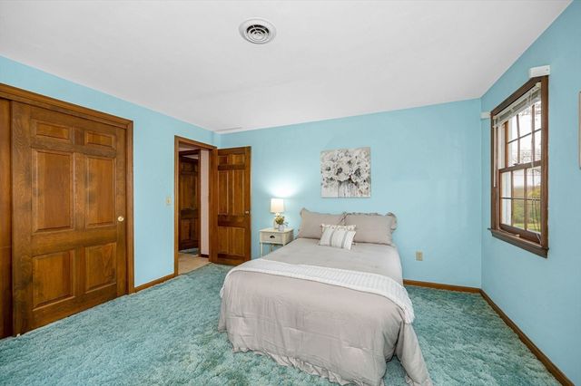 385 N Broadway, Haverhill, MA 01832
