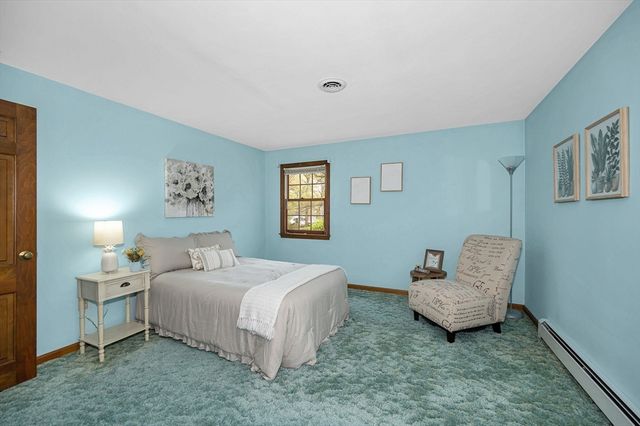 385 N Broadway, Haverhill, MA 01832