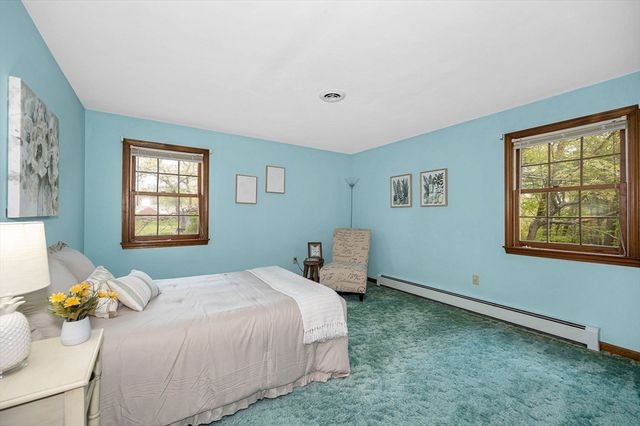 385 N Broadway, Haverhill, MA 01832