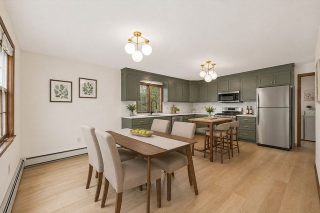 385 N Broadway, Haverhill, MA 01832