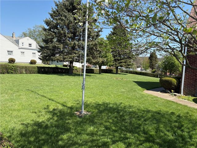 2613 Linden Ave, Hopewell Twp, PA 15001