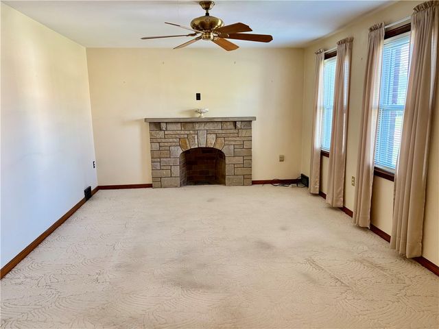 2613 Linden Ave, Hopewell Twp, PA 15001