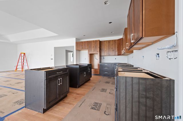 290 Gardner Street, Manchester, CT 06040