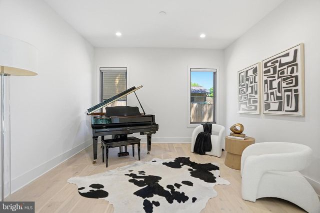 1608 WRIGHTSON DR, Mclean, VA 22101