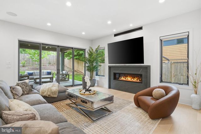 1608 WRIGHTSON DR, Mclean, VA 22101