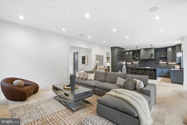 1608 WRIGHTSON DR, Mclean, VA 22101