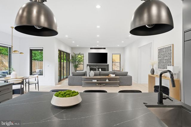 1608 WRIGHTSON DR, Mclean, VA 22101