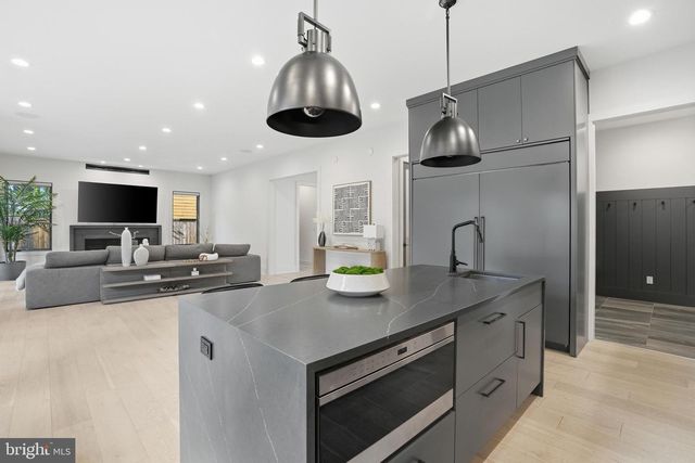 1608 WRIGHTSON DR, Mclean, VA 22101