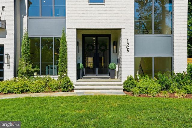 1608 WRIGHTSON DR, Mclean, VA 22101
