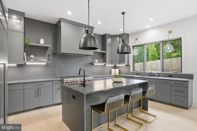 1608 WRIGHTSON DR, Mclean, VA 22101