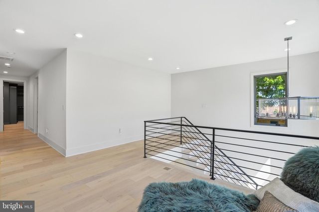 1608 WRIGHTSON DR, Mclean, VA 22101