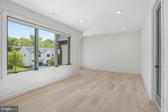 1608 WRIGHTSON DR, Mclean, VA 22101