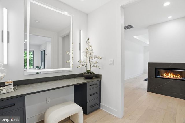 1608 WRIGHTSON DR, Mclean, VA 22101