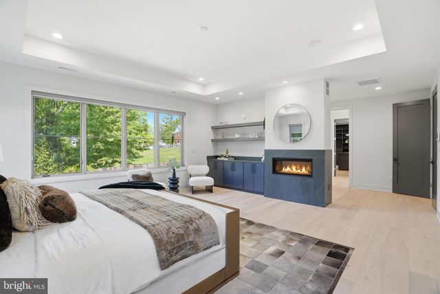 1608 WRIGHTSON DR, Mclean, VA 22101