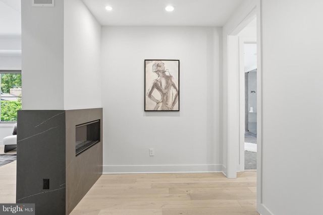 1608 WRIGHTSON DR, Mclean, VA 22101