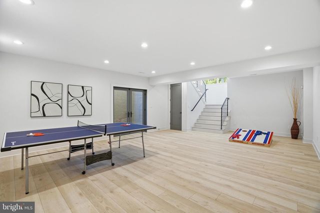 1608 WRIGHTSON DR, Mclean, VA 22101