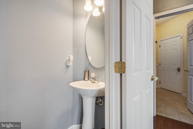 216 HOBBITTS LN, Westminster, MD 21158