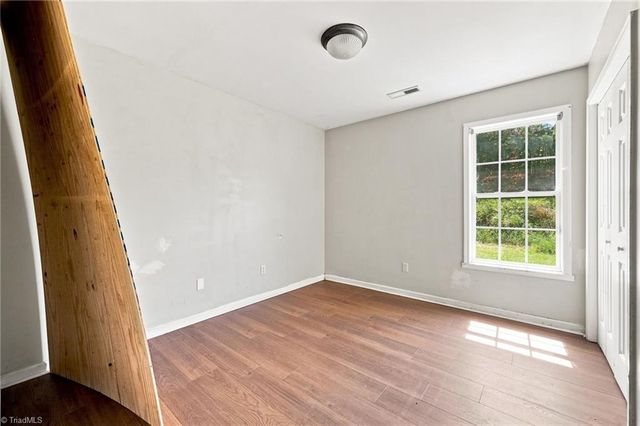 306 Walden Ridge Court, Winston-salem, NC 27127