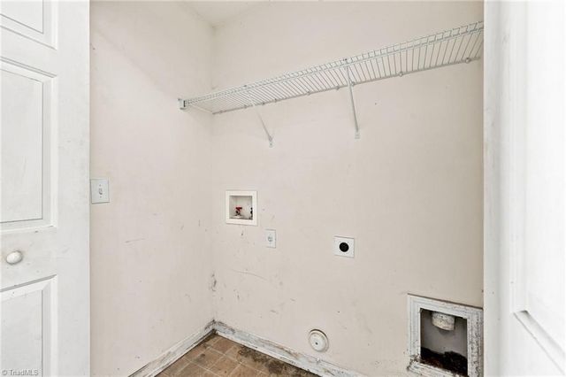 306 Walden Ridge Court, Winston-salem, NC 27127