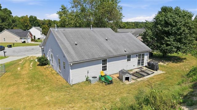 306 Walden Ridge Court, Winston-salem, NC 27127