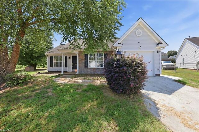 306 Walden Ridge Court, Winston-salem, NC 27127