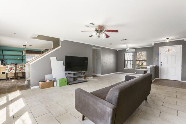 303 Greener DR, Leander, TX 78641