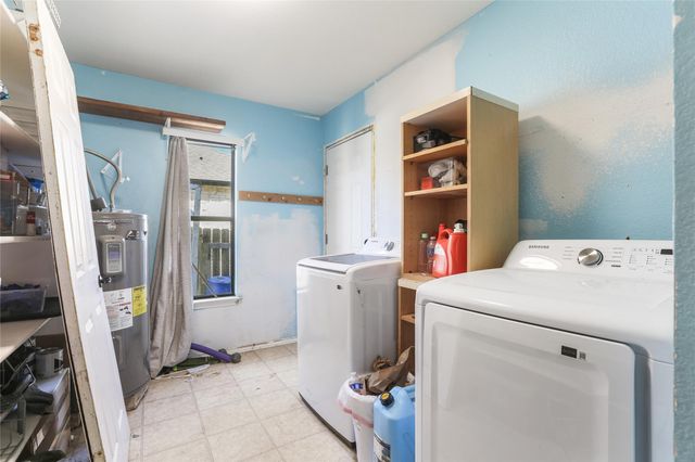 303 Greener DR, Leander, TX 78641