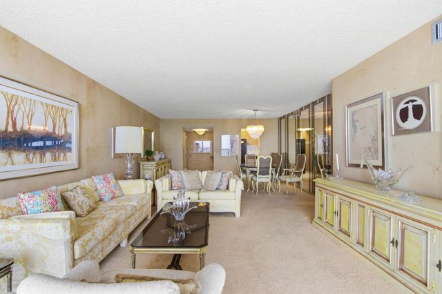 2301 S Ocean Drive 2303, Hollywood, FL 33019