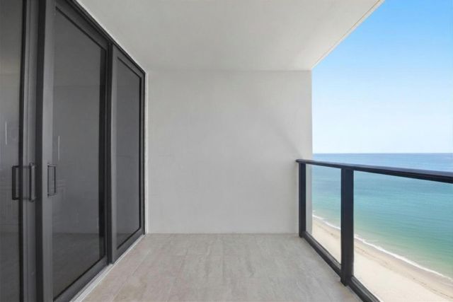 2301 S Ocean Drive 2303, Hollywood, FL 33019
