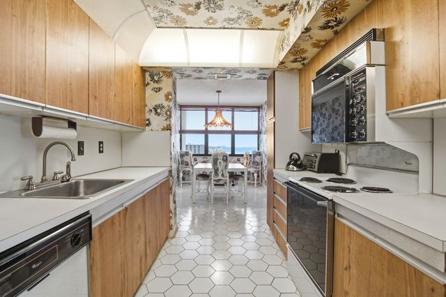 2301 S Ocean Drive 2303, Hollywood, FL 33019